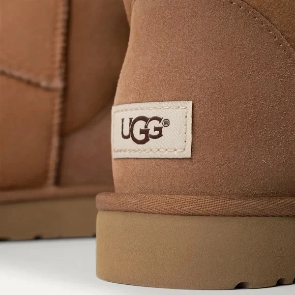 UGG Classic Mini Boot‎ Size 18 NEW